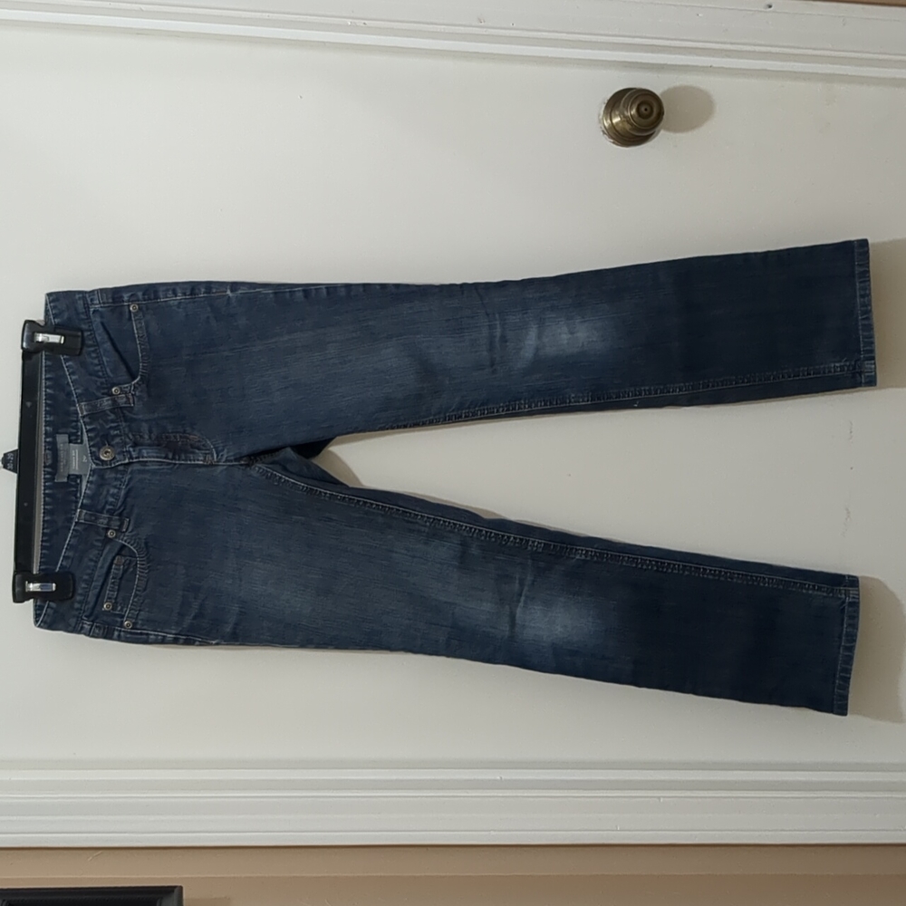 Ann Taylor curvy fit lower on waist denim. Size 2P